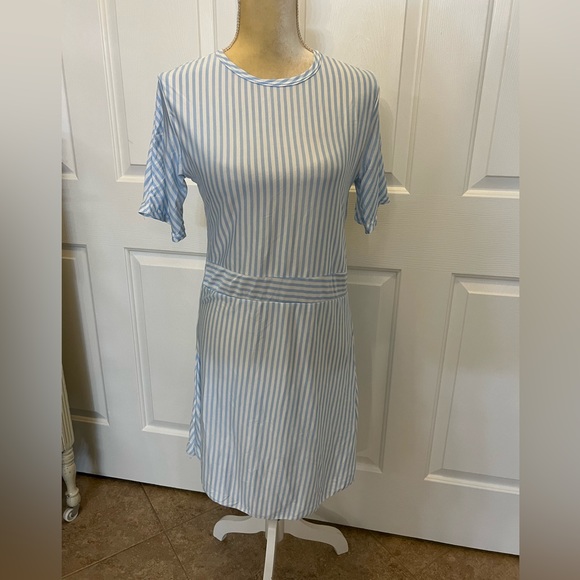 Dresses & Skirts - $1 DRESS SIZE MED. NEW WITHOUT TAGS. $1 WITH ANY ORDER OF $10 OR MORE